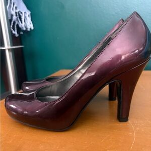 Bandolino Deep Burgundy Heels